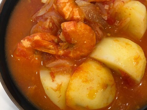 エビと新じゃがのトマト煮